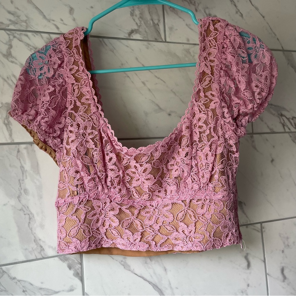 🌸 NWOT Majorelle Candy Pink Crop Top